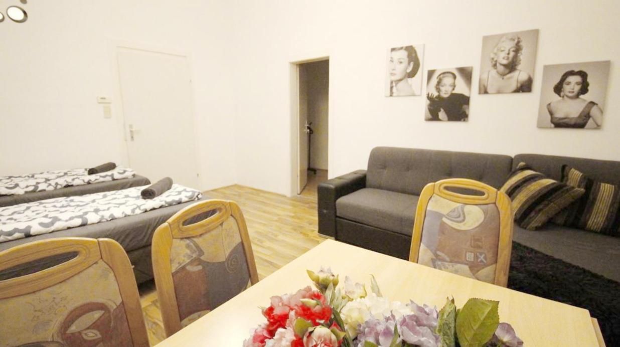 Comfortable Rooms Near Schonbrunn Palace ウィーン エクステリア 写真