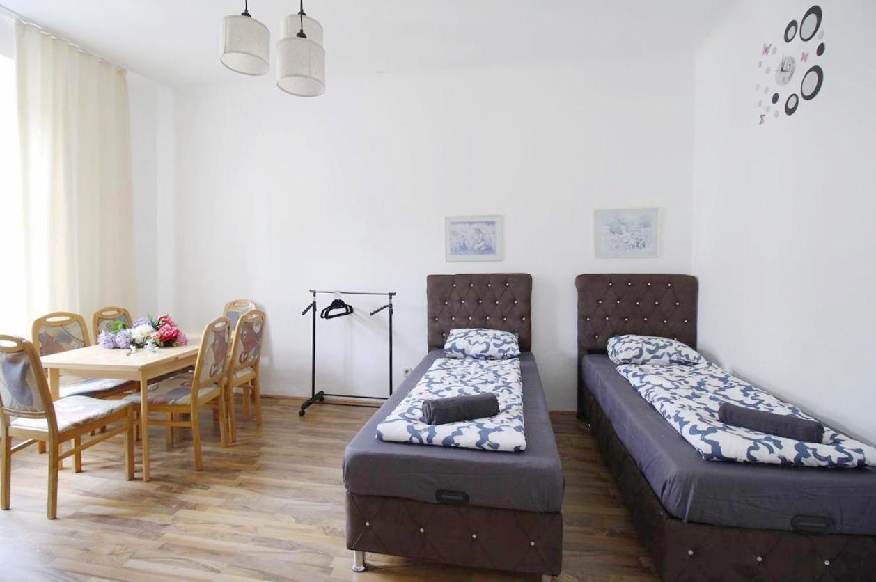 Comfortable Rooms Near Schonbrunn Palace ウィーン エクステリア 写真
